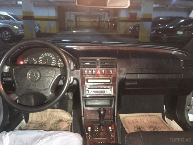 Mercedes C 220 1999, 230,000 km - 2.2 l - Bakı