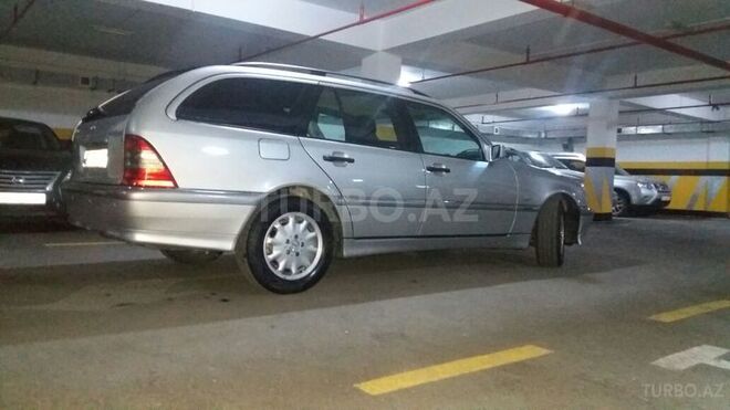 Mercedes C 220 1999, 230,000 km - 2.2 l - Bakı