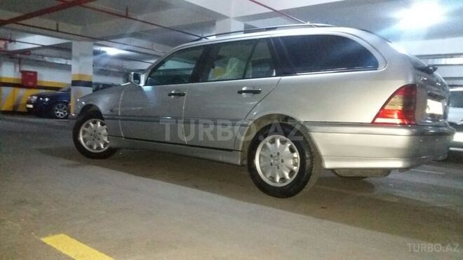 Mercedes C 220 1999, 230,000 km - 2.2 l - Bakı