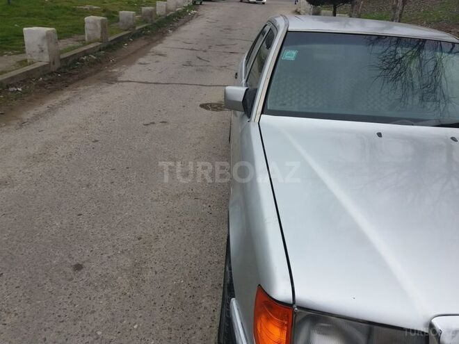 Mercedes E 200 1990, 285,000 km - 2.0 l - Bakı