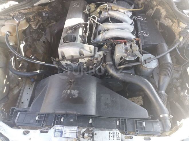Mercedes E 200 1990, 285,000 km - 2.0 l - Bakı