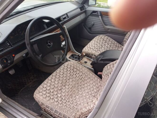 Mercedes E 200 1990, 285,000 km - 2.0 l - Bakı