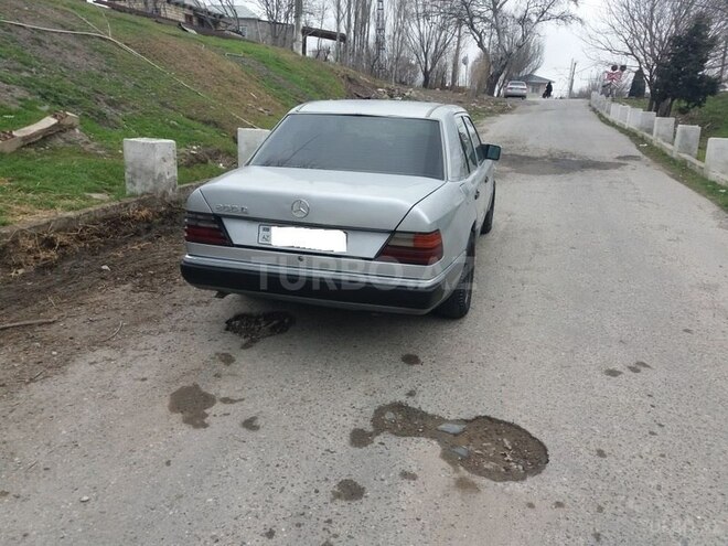 Mercedes E 200 1990, 285,000 km - 2.0 l - Bakı