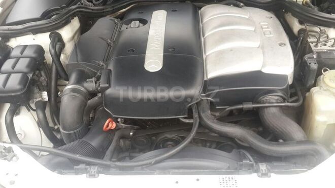 Mercedes E 220 2000, 239,000 km - 2.2 л - Bakı
