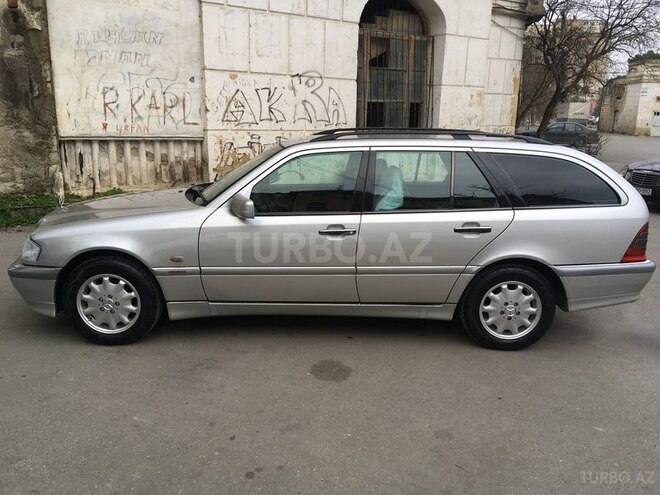 Mercedes C 220 1999, 220,000 km - 2.2 l - Bakı