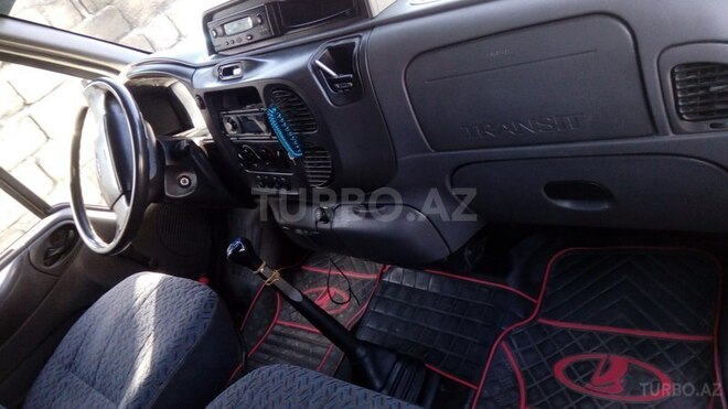 Ford Transit 2002, 367,000 km - 2.4 l - Qəbələ