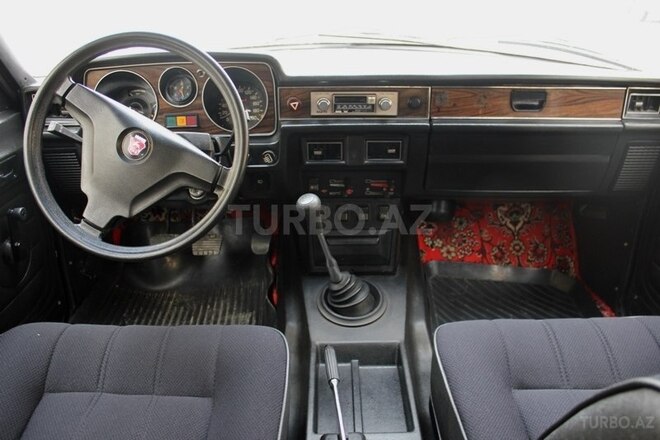 GAZ 24 1989, 60,000 km - 2.4 л - Bakı
