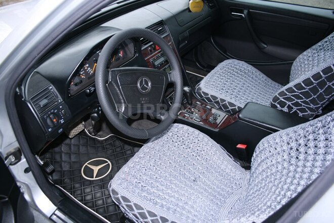 Mercedes C 200 2000, 147,000 km - 2.0 л - Göyçay