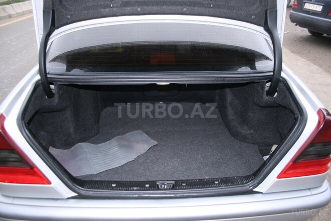 Mercedes C 200 2000, 147,000 km - 2.0 л - Göyçay