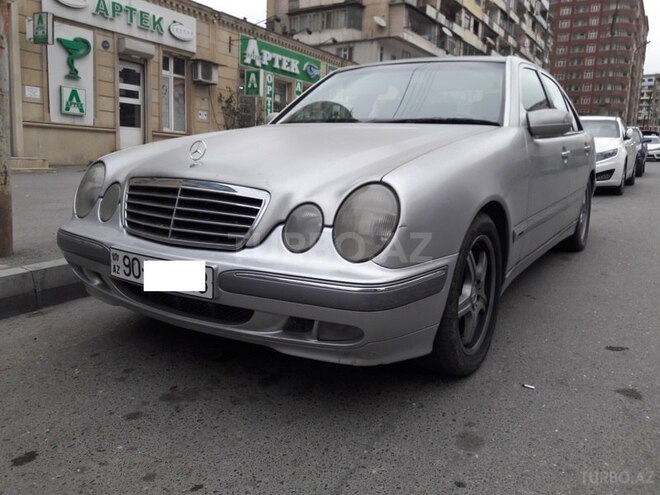 Mercedes E 220 2002, 330,000 km - 2.2 l - Bakı