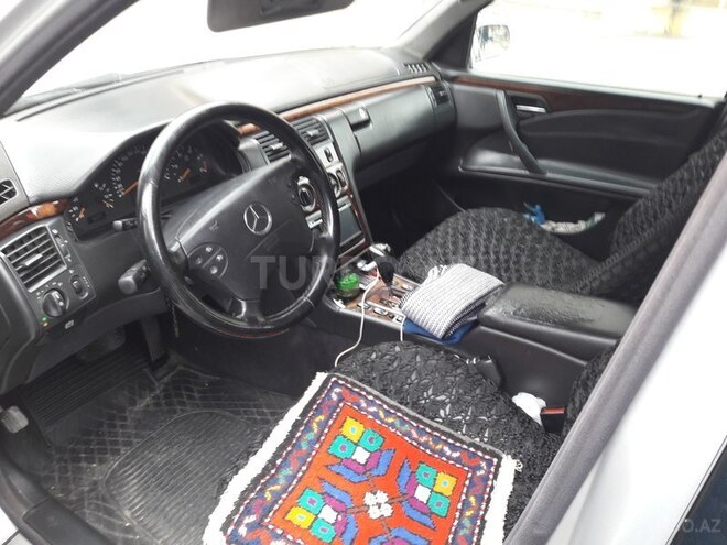 Mercedes E 220 2002, 330,000 km - 2.2 l - Bakı