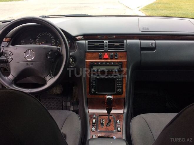 Mercedes E 220 2001, 351,896 km - 2.2 l - Bakı
