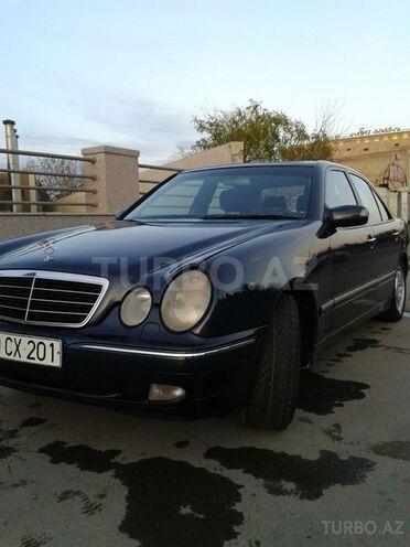 Mercedes E 220 2000, 270,000 km - 2.2 l - Bakı