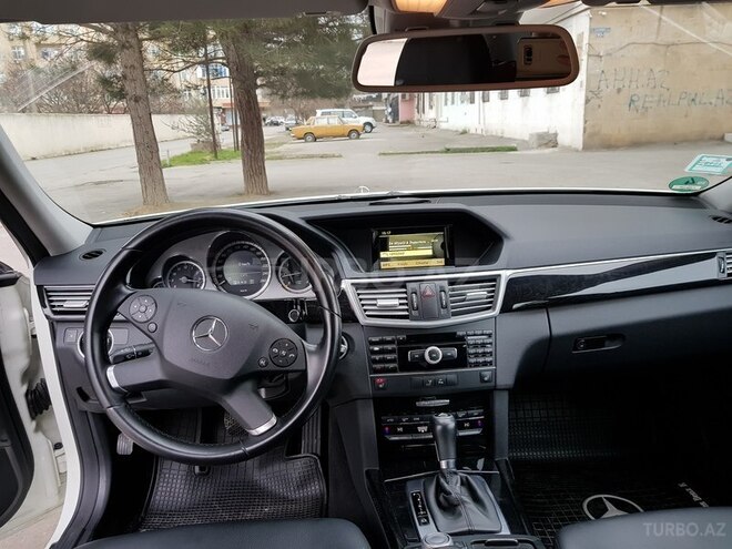 Mercedes E 220 2011, 143,000 km - 2.2 l - Bakı