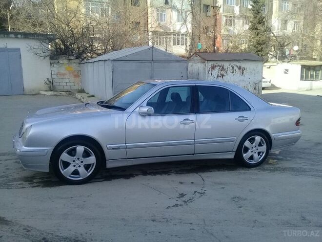 Mercedes E 320 2000, 288,000 km - 3.2 l - Bakı