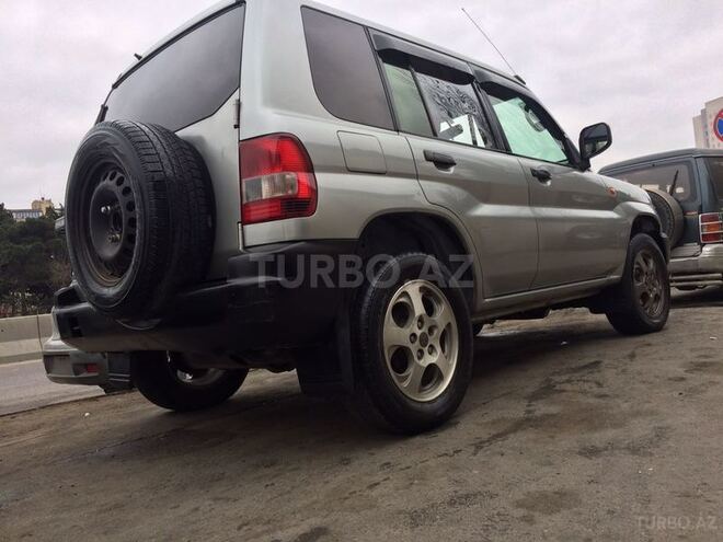 Mitsubishi Pajero io 1999, 280,000 km - 1.8 л - Bakı