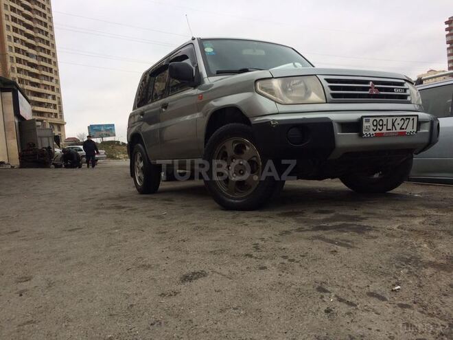 Mitsubishi Pajero io 1999, 280,000 km - 1.8 л - Bakı