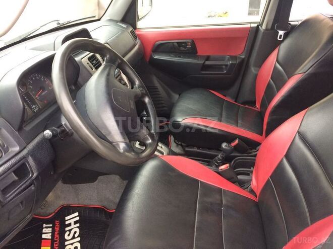 Mitsubishi Pajero io 1999, 280,000 km - 1.8 л - Bakı