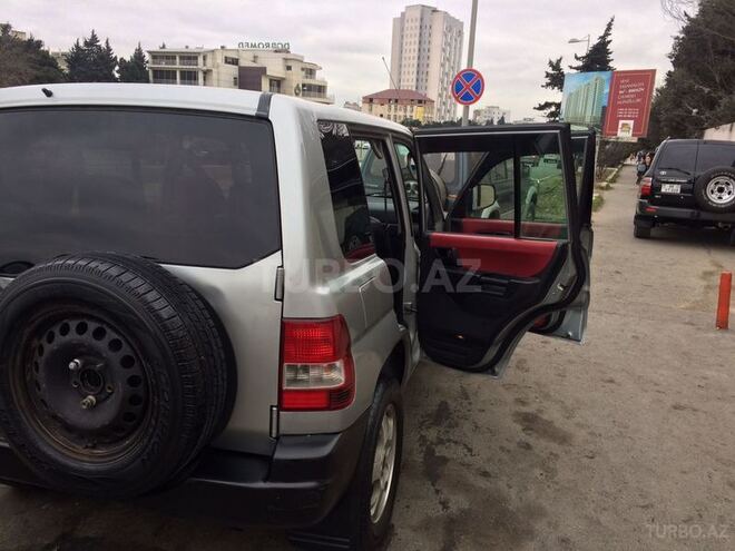 Mitsubishi Pajero io 1999, 280,000 km - 1.8 л - Bakı