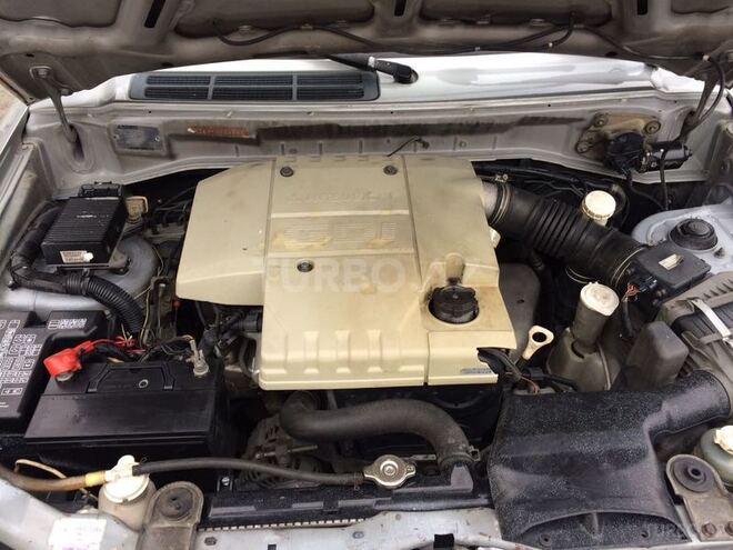 Mitsubishi Pajero io 1999, 280,000 km - 1.8 л - Bakı