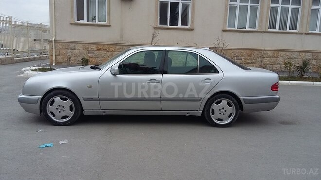 Mercedes E 230 1995, 291,667 km - 2.3 l - Bakı
