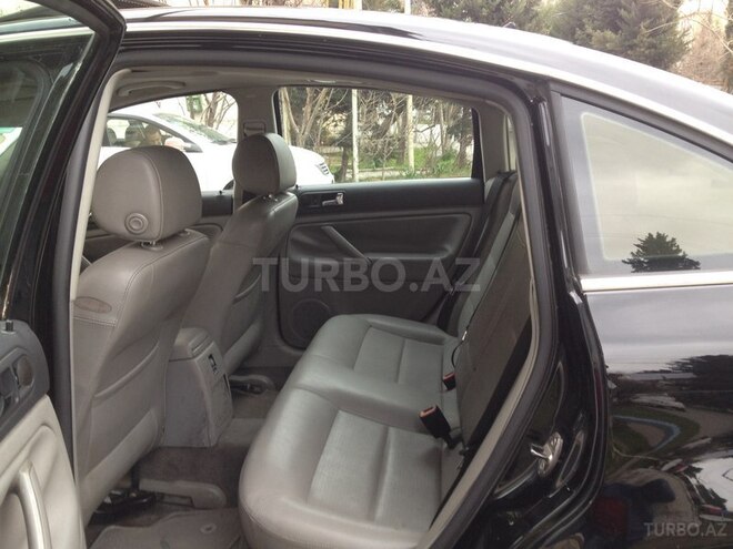Volkswagen Passat 2004, 224,000 km - 1.8 l - Bakı