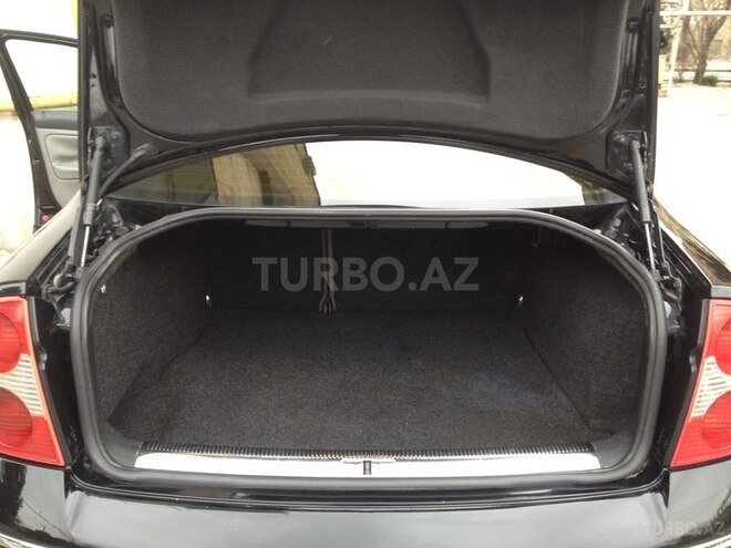 Volkswagen Passat 2004, 224,000 km - 1.8 l - Bakı