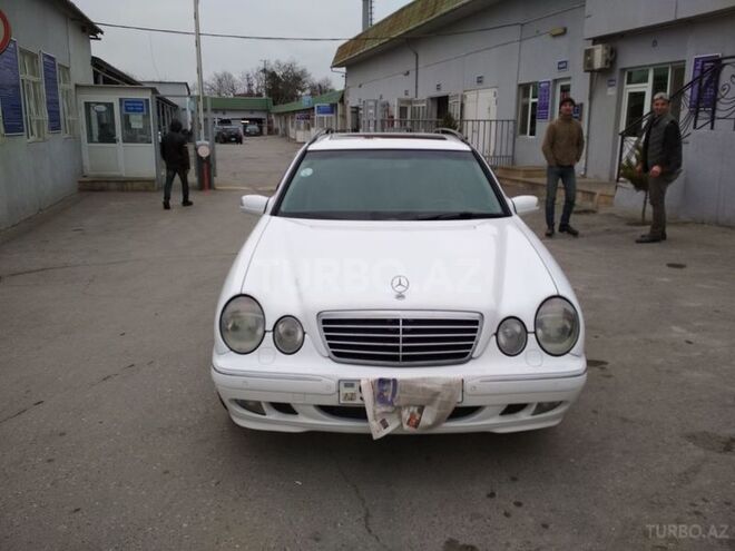 Mercedes E 270 2000, 226,000 km - 2.7 l - Bakı