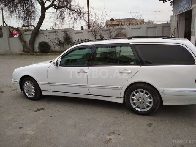 Mercedes E 270 2000, 226,000 km - 2.7 l - Bakı