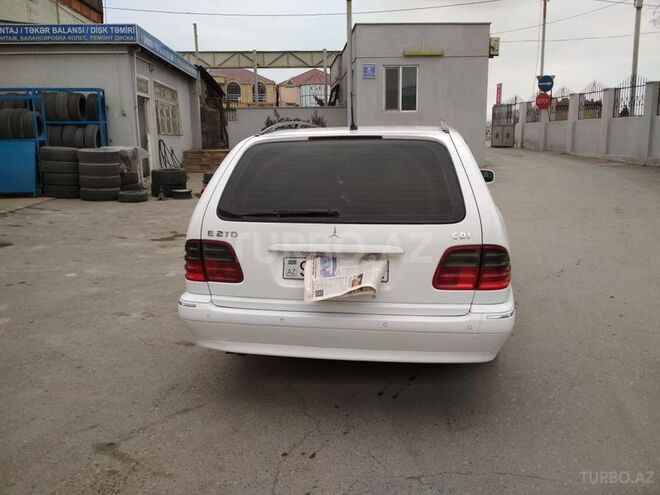 Mercedes E 270 2000, 226,000 km - 2.7 l - Bakı
