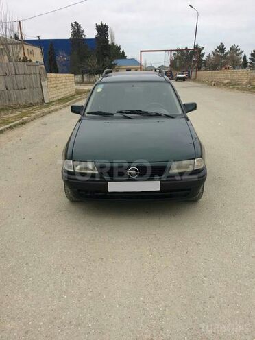 Opel Astra 1993, 300,000 km - 1.8 l - Sumqayıt