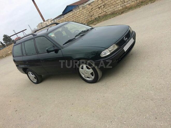 Opel Astra 1993, 300,000 km - 1.8 l - Sumqayıt