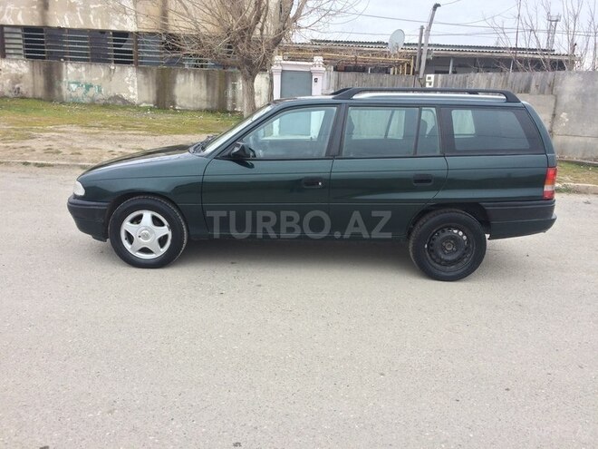 Opel Astra 1993, 300,000 km - 1.8 l - Sumqayıt