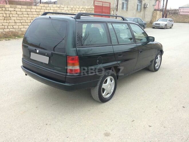 Opel Astra 1993, 300,000 km - 1.8 l - Sumqayıt