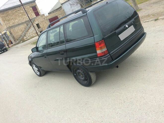 Opel Astra 1993, 300,000 km - 1.8 l - Sumqayıt