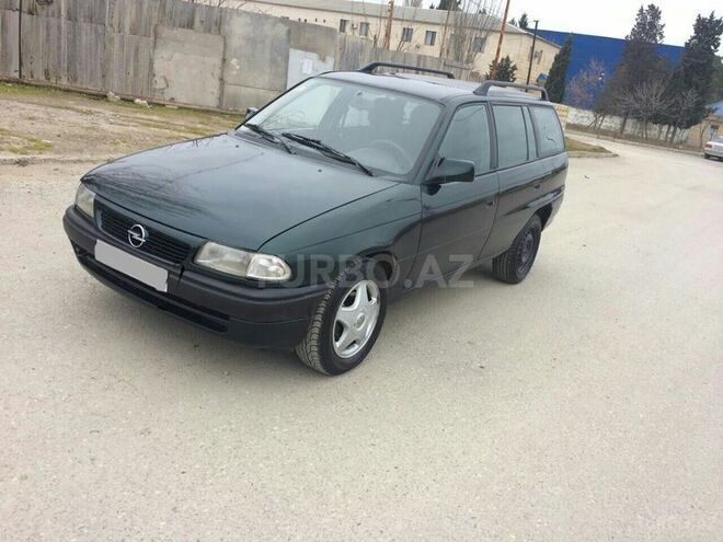 Opel Astra 1993, 300,000 km - 1.8 l - Sumqayıt