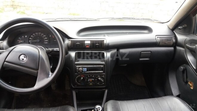 Opel Astra 1992, 250,000 km - 1.6 l - Bakı