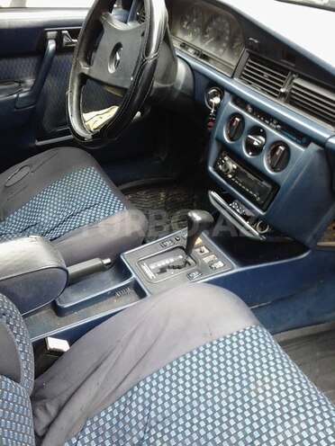 Mercedes 190 1991, 239,000 km - 2.0 l - Bakı