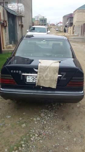 Mercedes E 200 1994, 239,900 km - 0.2 l - Bakı