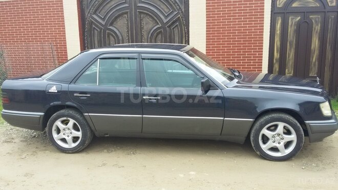 Mercedes E 200 1994, 239,900 km - 0.2 l - Bakı