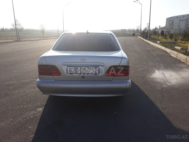 Mercedes E 200 2000, 199,870 km - 2.0 l - Gəncə