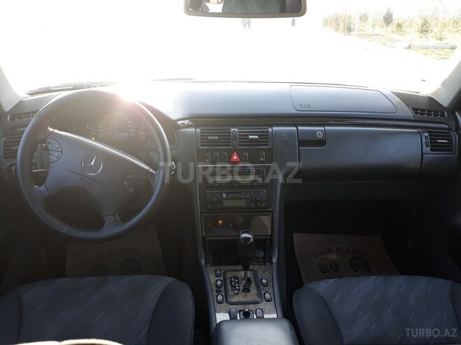 Mercedes E 200 2000, 199,870 km - 2.0 l - Gəncə