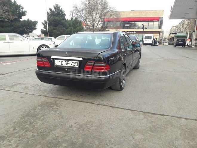 Mercedes E 240 1997, 328,000 km - 2.4 l - Bakı