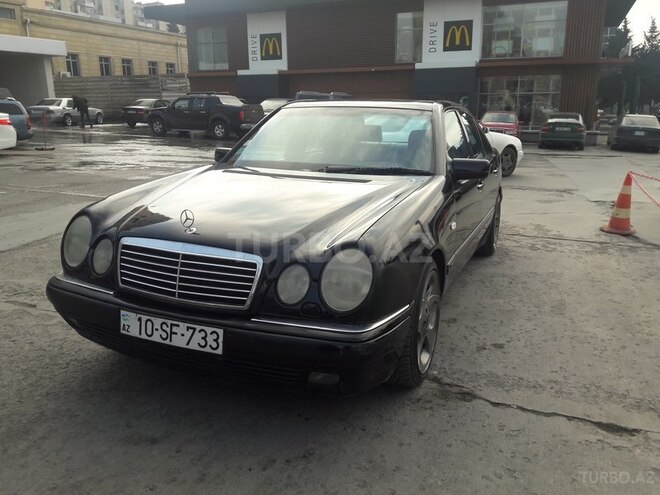 Mercedes E 240 1997, 328,000 km - 2.4 l - Bakı