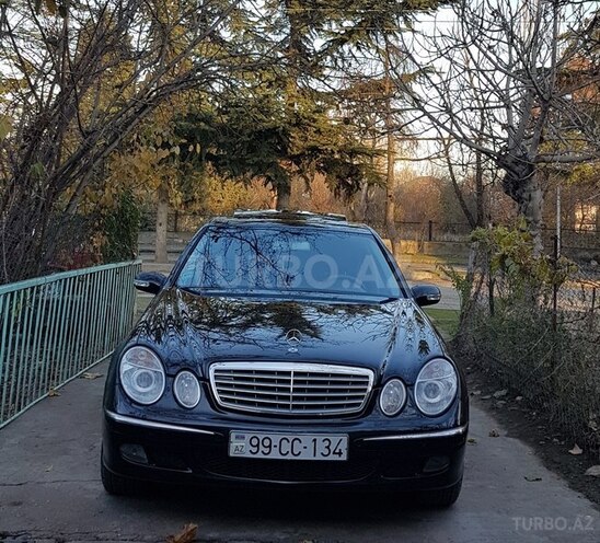 Mercedes E 220 2002, 370,000 km - 2.2 l - Qazax