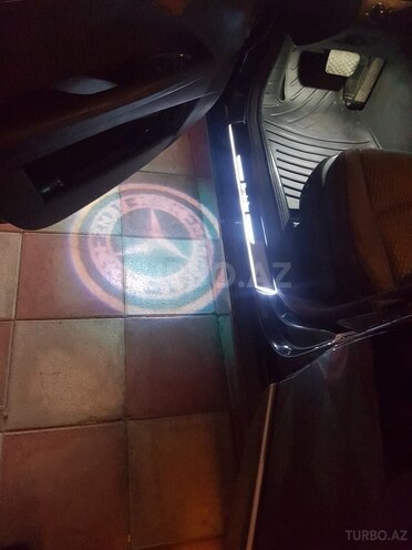 Mercedes E 220 2002, 370,000 km - 2.2 l - Qazax