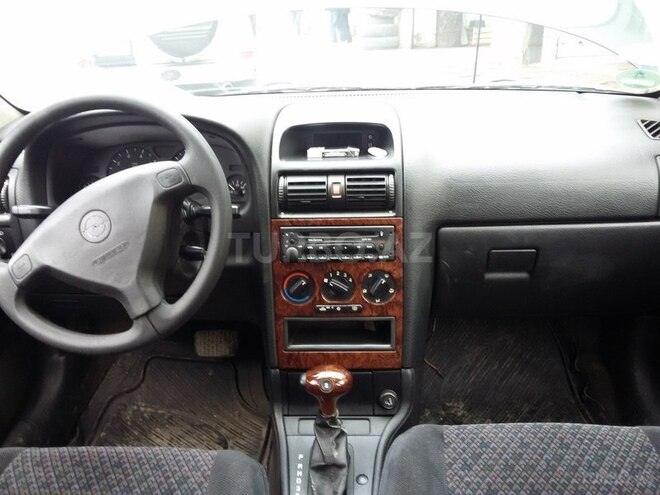 Opel Astra 1999, 302,000 km - 2.0 l - Bakı