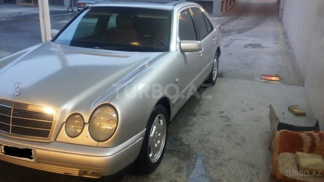 Mercedes E 200 1996, 350,000 km - 2.0 l - Gəncə