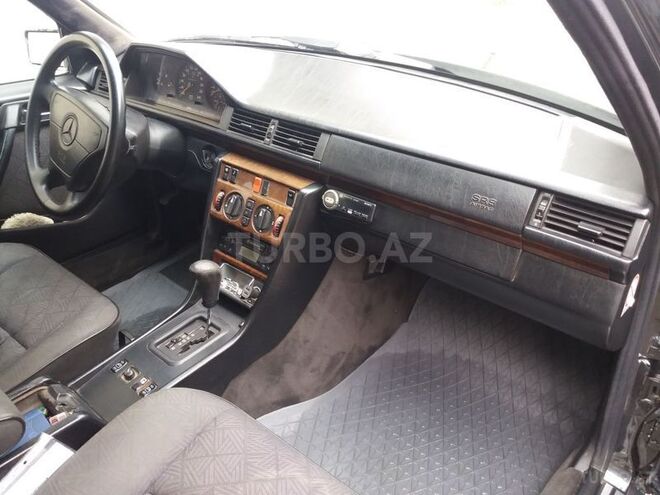 Mercedes  1996, 225,546 km - 2.2 л - Bakı