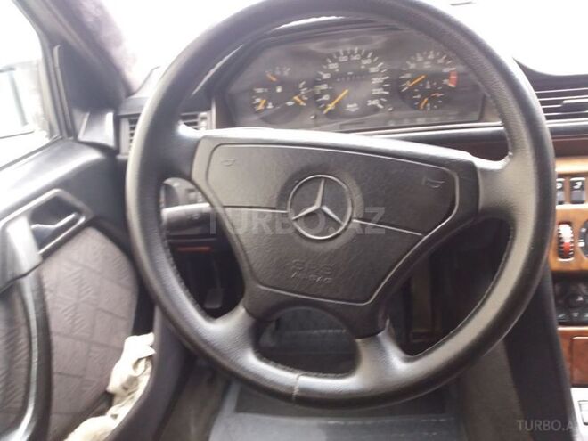 Mercedes  1996, 225,546 km - 2.2 л - Bakı